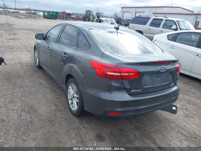 Ford FOCUS SE 2016 1FADP3F24GL378506 Image 3