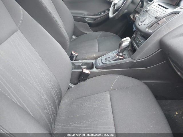 Ford FOCUS SE 2016 1FADP3F24GL378506 Image 5