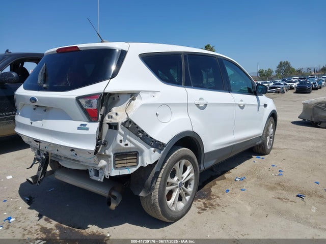 1FMCU0GD5HUA95861 Ford ESCAPE SE