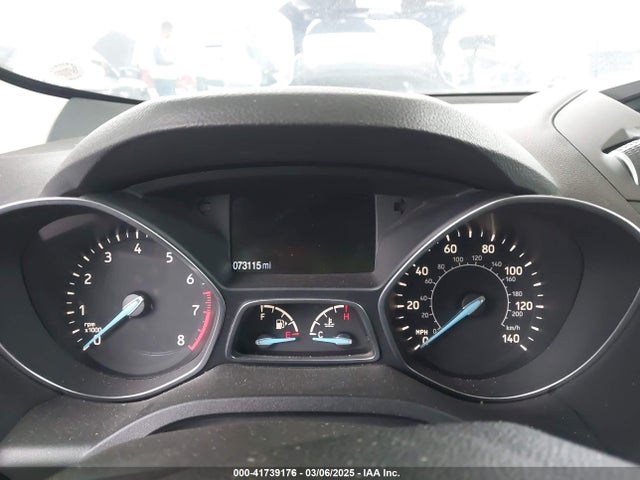 1FMCU0GD5HUA95861 Ford ESCAPE SE