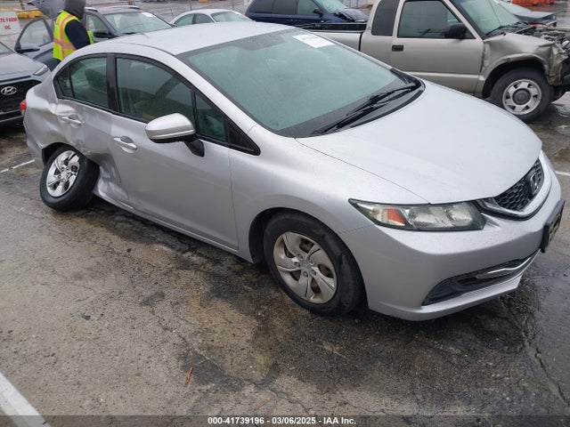 2015 2HGFB2F57FH516994 main image