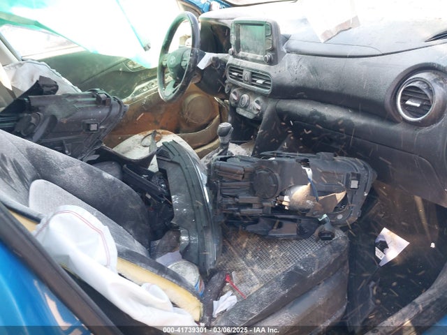KM8K22AAXJU186643 Hyundai Kona Sel