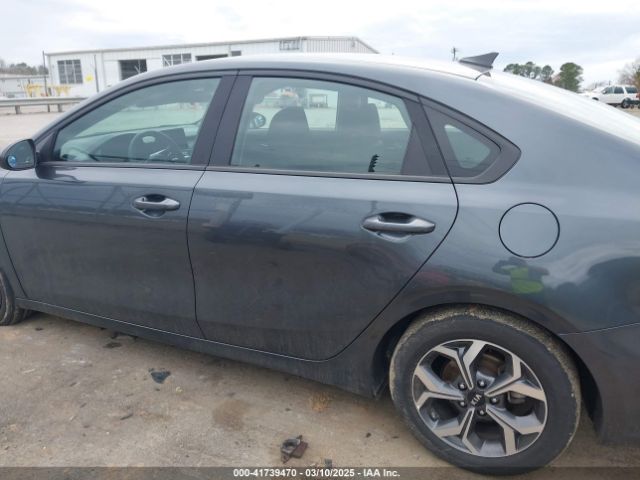 3KPF24ADXKE093682 KIA Forte Lxs