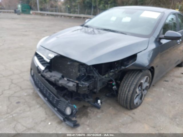 3KPF24ADXKE093682 KIA Forte Lxs
