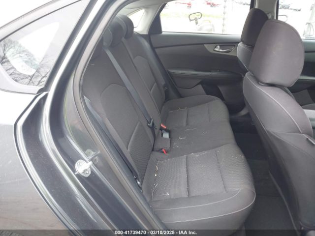 3KPF24ADXKE093682 KIA Forte Lxs