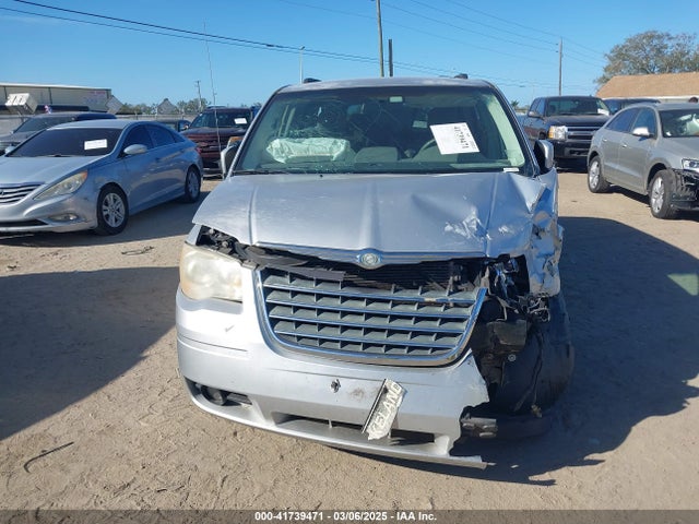 2010 Chrysler Town & Country Touring მანქანა იყიდება აუქციონზე, vin: 2A4RR5D12AR155776, აუქციონის ნომერი: 41739471