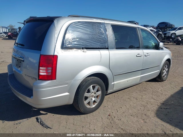 2010 Chrysler Town & Country Touring მანქანა იყიდება აუქციონზე, vin: 2A4RR5D12AR155776, აუქციონის ნომერი: 41739471