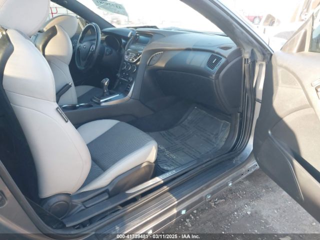 KMHHT6KJXGU132961 Hyundai Genesis 3.8 Base