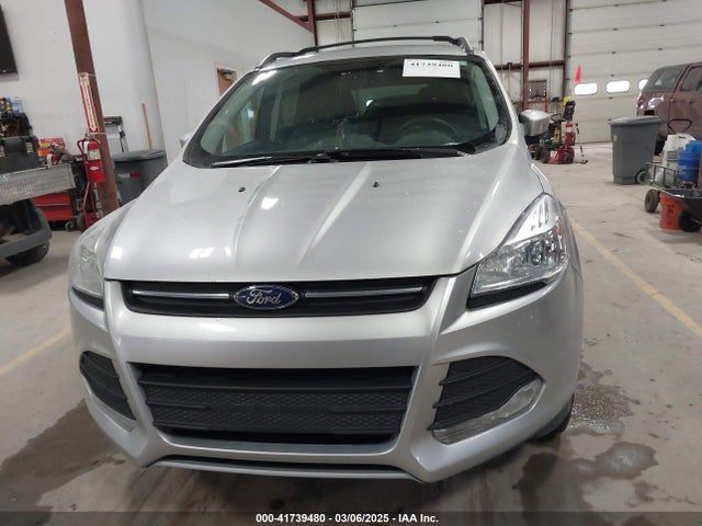 1FMCU9GX7GUA64379 Ford ESCAPE SE