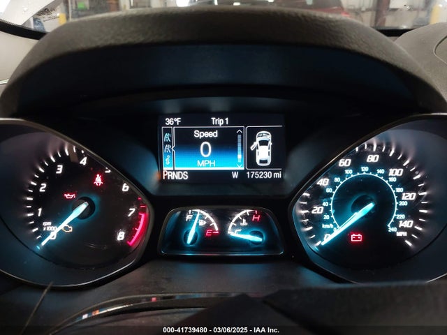 1FMCU9GX7GUA64379 Ford ESCAPE SE