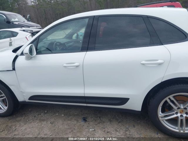 WP1AA2A55RLB20040 Porsche Macan Base (pdk)/t