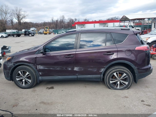 Toyota Rav4 Xle 2018 2T3RFREV4JW729145 Image 14