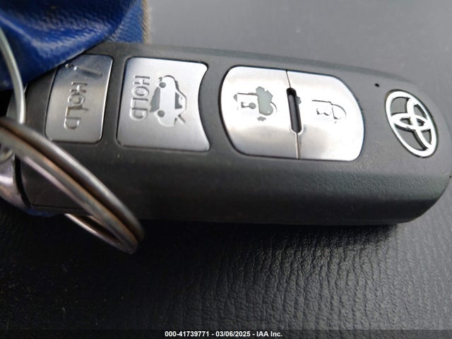 3MYDLBYV4HY149552 Toyota YARIS IA