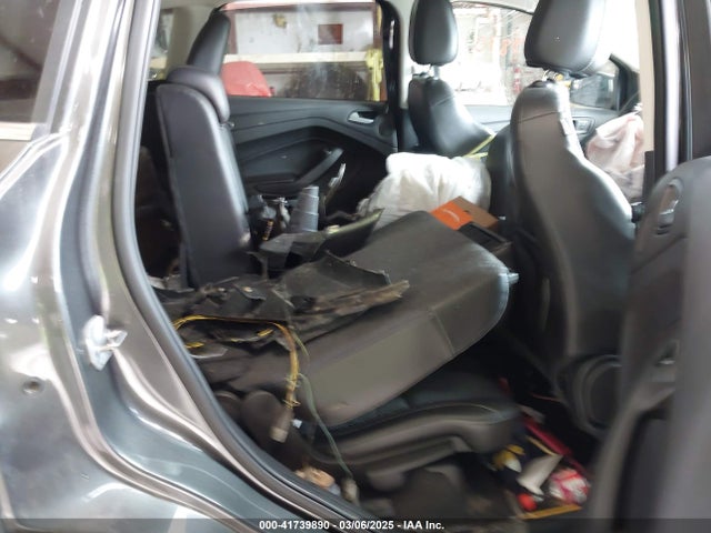 1FMCU9G93GUA33373 Ford ESCAPE SE