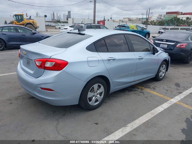 Chevrolet Cruze Ls Auto 2017 1G1BC5SM6H7204262 Image 4