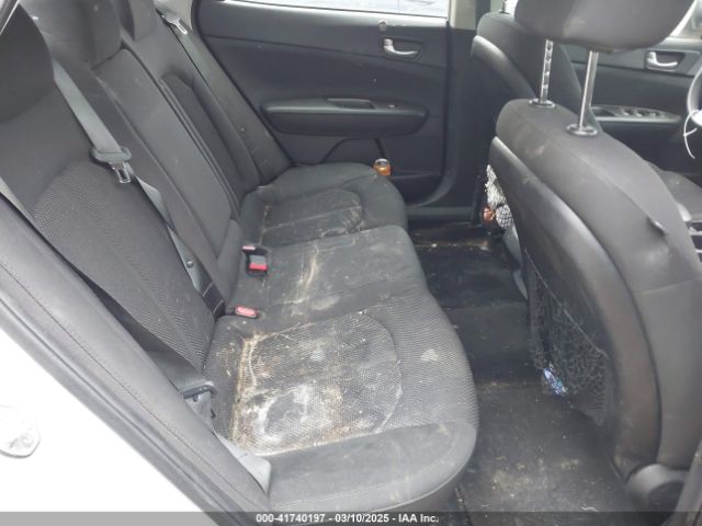 5XXGT4L31KG323493 KIA Optima Lx