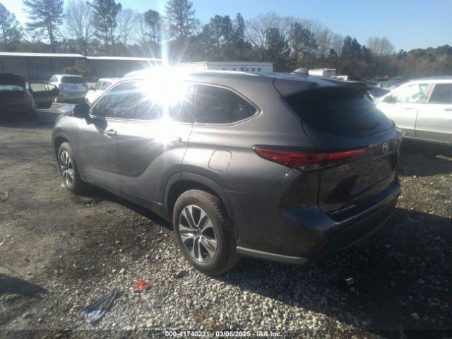 5TDGZRAH4MS063067 Toyota Highlander Xle