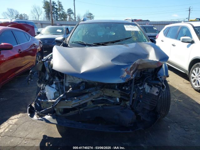 2T3ZFREV4HW369014 Toyota RAV4 LE