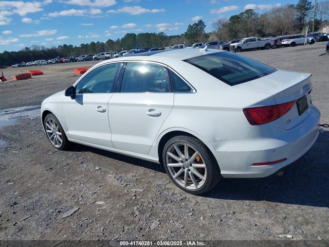 2015 AUDI A3 WAUEFGFF5F1137539 Photo 2