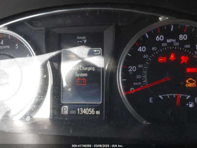 4T1BF1FK5HU311946 Toyota CAMRY SE