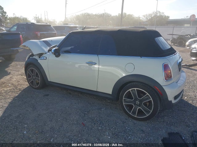 2010 MINI COOPER S WMWMS3C57ATY08721 Photo 2