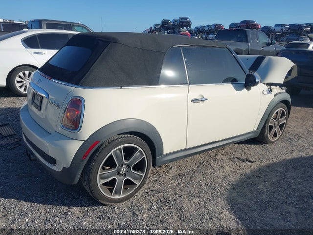 2010 MINI COOPER S WMWMS3C57ATY08721 Photo 3