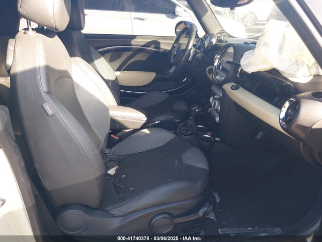 2010 MINI COOPER S WMWMS3C57ATY08721 Photo 4