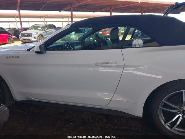 Ford 2.3l 4v premium fuel 2017 1FATP8UH2H5293296 Image 14