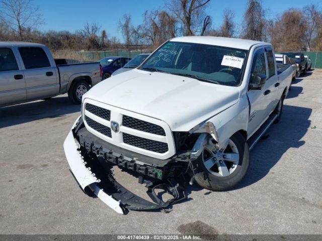 1C6RR7FG0KS532230 RAM 1500 Classic Express  4x4 6'4 Box