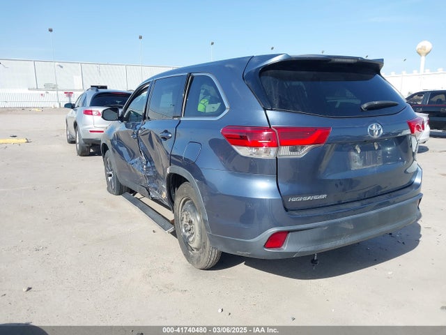 5TDZZRFH6KS341675 Toyota Highlander Le