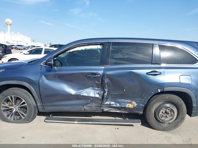 5TDZZRFH6KS341675 Toyota Highlander Le