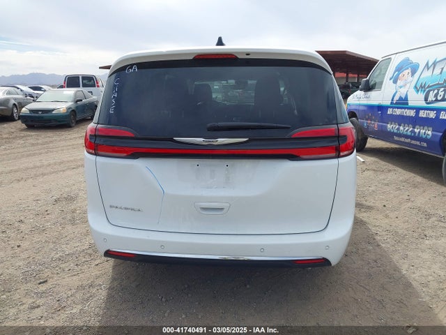 Chrysler Pacifica Touring L 2024 2C4RC1BG6RR129748 Image 16