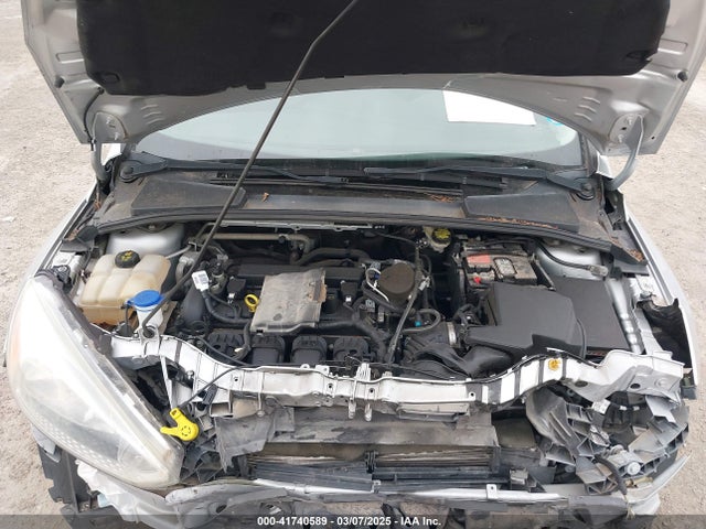 Ford FOCUS SE 2016 1FADP3F25GL316340 Image 10