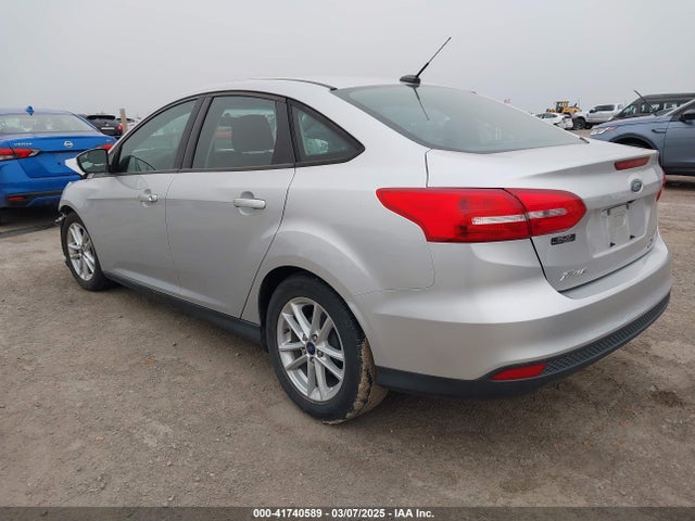 Ford FOCUS SE 2016 1FADP3F25GL316340 Image 3