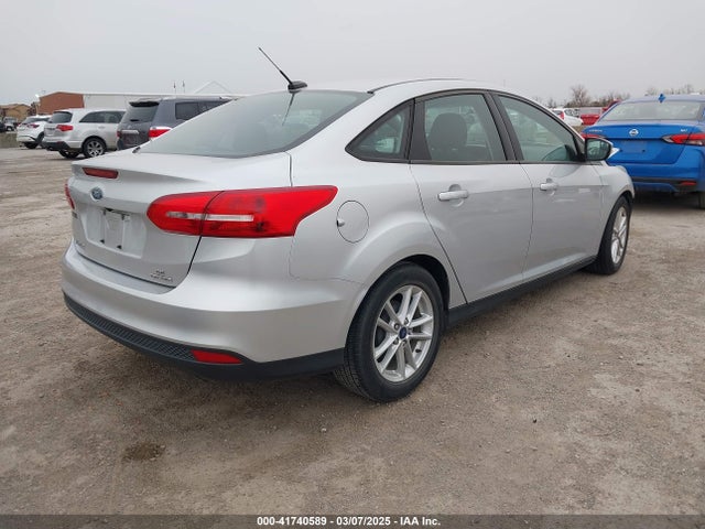 Ford FOCUS SE 2016 1FADP3F25GL316340 Image 4