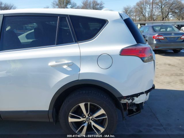 2T3WFREV3JW483398 Toyota Rav4 Xle