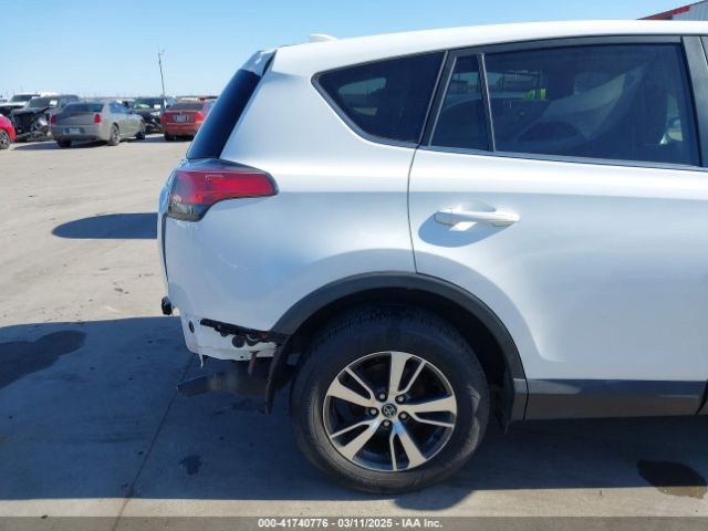 2T3WFREV3JW483398 Toyota Rav4 Xle