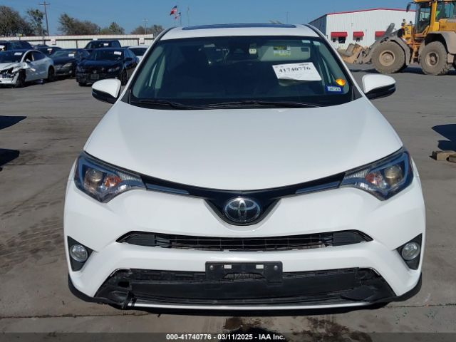 2T3WFREV3JW483398 Toyota Rav4 Xle