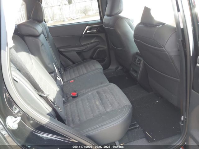 JA4J4VA8XRZ055343 Mitsubishi Outlander Se 2.5 S-awc