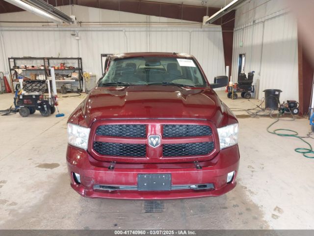 3C6RR7KT1HG582766 RAM 1500 Express  4x4 5'7 Box