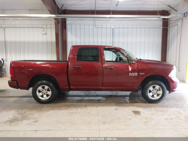 3C6RR7KT1HG582766 RAM 1500 Express  4x4 5'7 Box