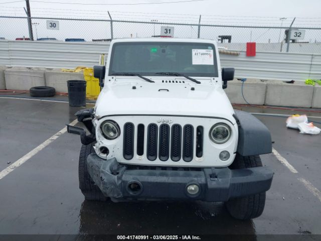 1C4BJWDG7HL570359 Jeep Wrangler Unlimited Sport