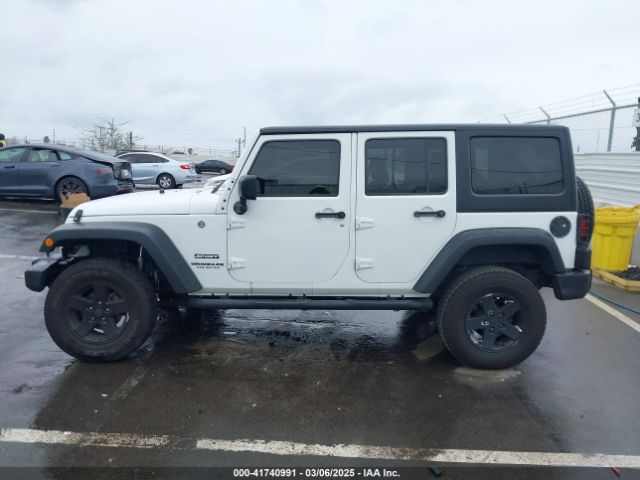 1C4BJWDG7HL570359 Jeep Wrangler Unlimited Sport