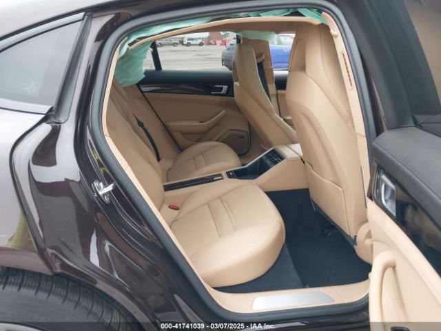 WP0AA2A76KL100288 Porsche PANAMERA 4