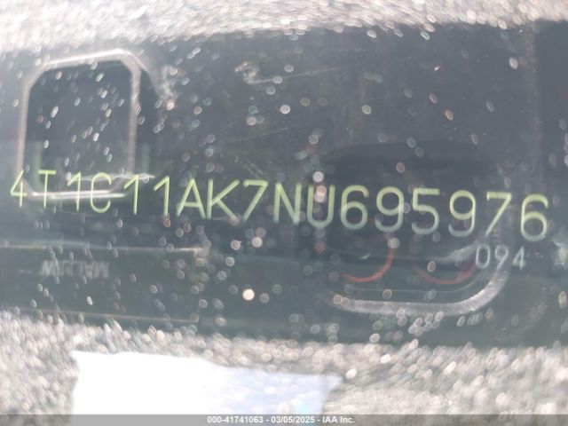 4T1C11AK7NU695976 Toyota CAMRY LE