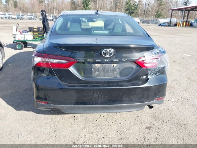 4T1C11AK7NU695976 Toyota CAMRY LE