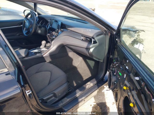 4T1C11AK7NU695976 Toyota CAMRY LE