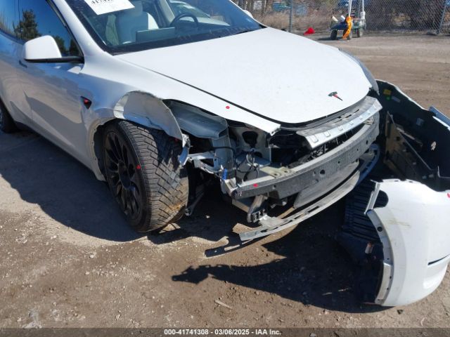 7SAYGDEF2NF372096 Tesla Model Y Performance Dual Motor All-wheel Drive