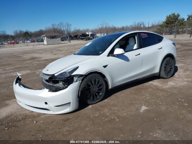 7SAYGDEF2NF372096 Tesla Model Y Performance Dual Motor All-wheel Drive