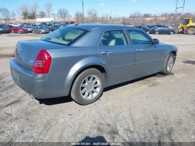 2006 CHRYSLER 300C 2C3KA63HX6H518989 Photo 3